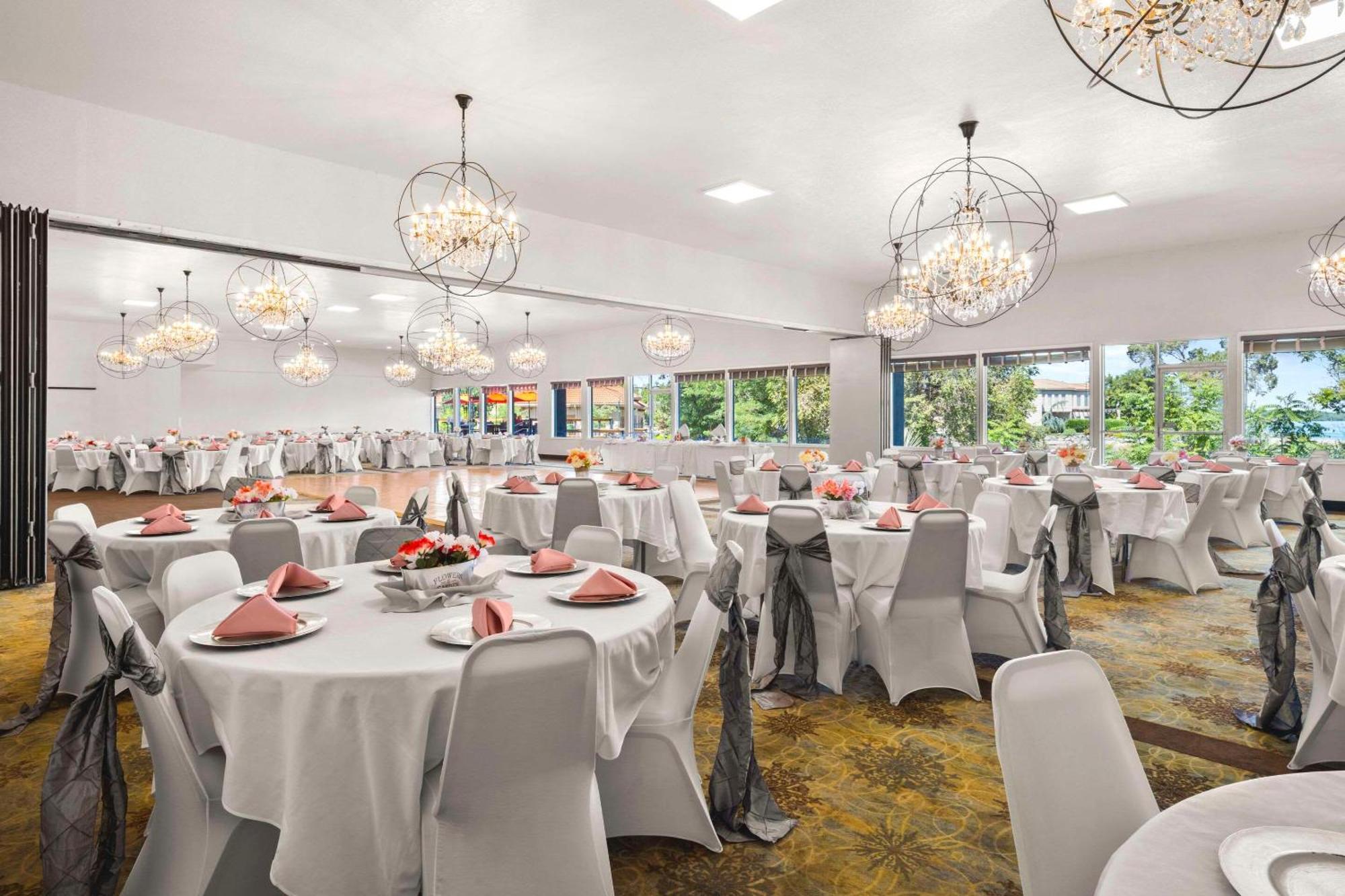 Richland Riverfront Hotel And Conference Center, Ascend Hotel Collection Экстерьер фото